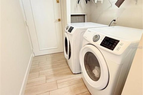 Снять в аренду кондоминиум в Тампа, Флорида 4 комнаты, 185.43м2, № 2092069 - фото 13