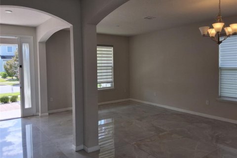 Casa en venta en Kissimmee, Florida, 5 dormitorios, 287.25 m2 № 2157532 - foto 5