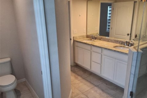 Casa en venta en Kissimmee, Florida, 5 dormitorios, 287.25 m2 № 2157532 - foto 28