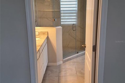 Casa en venta en Kissimmee, Florida, 5 dormitorios, 287.25 m2 № 2157532 - foto 19
