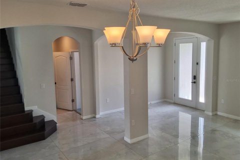 Casa en venta en Kissimmee, Florida, 5 dormitorios, 287.25 m2 № 2157532 - foto 10