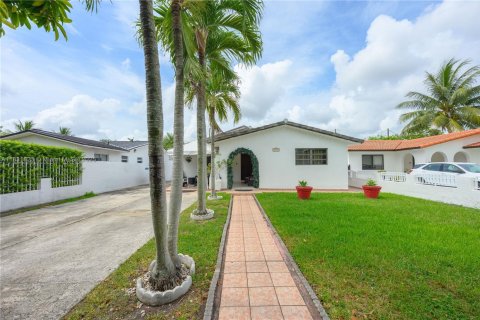 Villa ou maison à vendre à Miami, Floride: 5 chambres, 287.25 m2 № 1808973 - photo 27