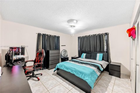 Villa ou maison à vendre à Miami, Floride: 5 chambres, 287.25 m2 № 1808973 - photo 24