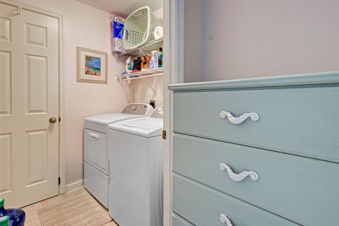 Купить кондоминиум в Венеция, Флорида 7 комнат, 118.91м2, № 1827957 - фото 26