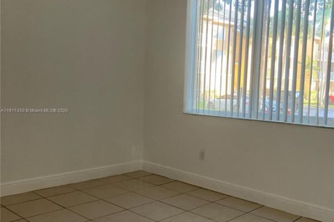 Condominio en alquiler en Pompano Beach, Florida, 2 dormitorios, 96.15 m2 № 1972181 - foto 9