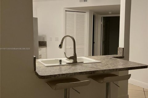 Condominio en alquiler en Pompano Beach, Florida, 2 dormitorios, 96.15 m2 № 1972181 - foto 5