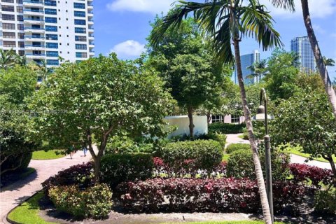 Copropriété à vendre à Hallandale Beach, Floride: 2 chambres, 130.06 m2 № 2090453 - photo 19