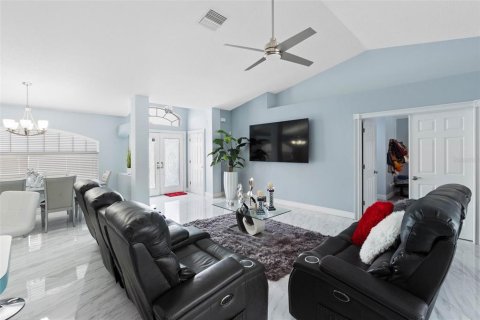 Casa en venta en Spring Hill, Florida, 3 dormitorios, 163.32 m2 № 2386515 - foto 7