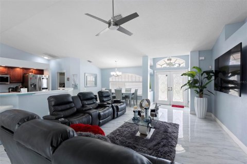 Casa en venta en Spring Hill, Florida, 3 dormitorios, 163.32 m2 № 2386515 - foto 8