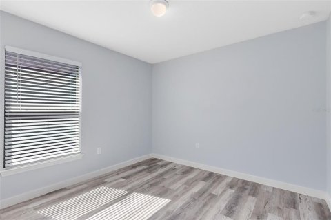 House in Tavares, Florida 3 bedrooms, 137.77 sq.m. № 1530035 - photo 18