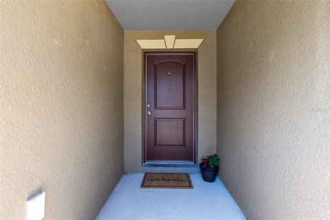 House in Tavares, Florida 3 bedrooms, 137.77 sq.m. № 1530035 - photo 2