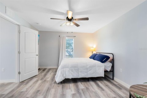 House in Tavares, Florida 3 bedrooms, 137.77 sq.m. № 1530035 - photo 14