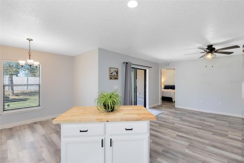 House in Tavares, Florida 3 bedrooms, 137.77 sq.m. № 1530035 - photo 8