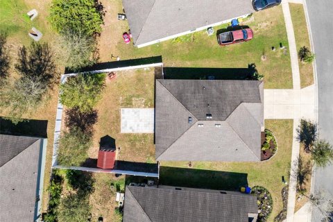 House in Tavares, Florida 3 bedrooms, 137.77 sq.m. № 1530035 - photo 30