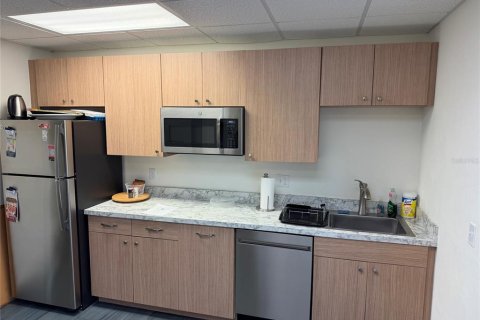 Immobilier commercial à louer à Gainesville, Floride: 444.54 m2 № 2407142 - photo 10