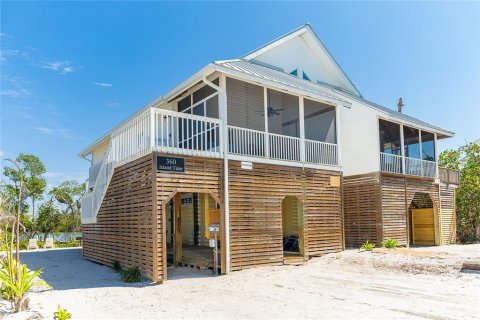 Dúplex en venta en Placida, Florida, 3 dormitorios, 166.48 m2 № 2298632 - foto 2