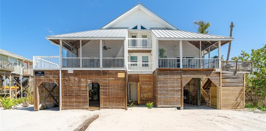 Dúplex en Placida, Florida 3 dormitorios, 166.48 m2 № 2298632