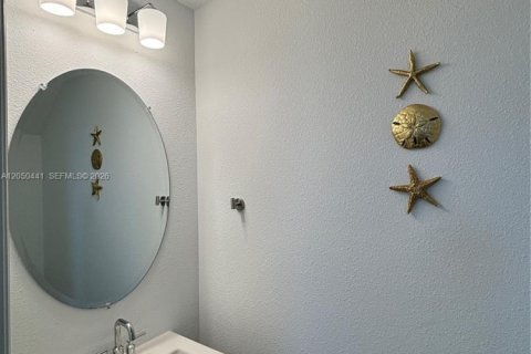 Touwnhouse à vendre à Sarasota, Floride: 2 chambres № 2252358 - photo 7