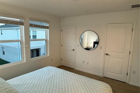 Touwnhouse à vendre à Sarasota, Floride: 2 chambres № 2252358 - photo 16