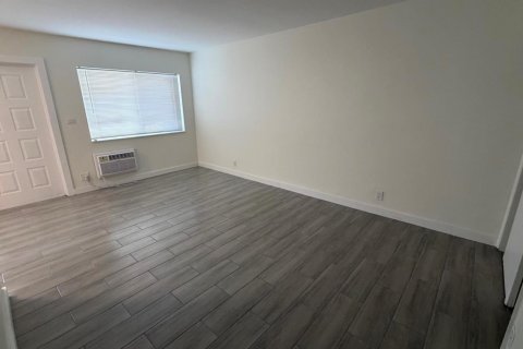 Copropriété à louer à Oakland Park, Floride: 1 chambre, 54.63 m2 № 2414654 - photo 3