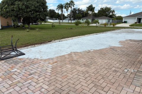 House in Port St. Lucie, Florida 4 bedrooms, 162.58 sq.m. № 2083244 - photo 5