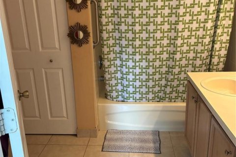 House in Port St. Lucie, Florida 4 bedrooms, 162.58 sq.m. № 2083244 - photo 10
