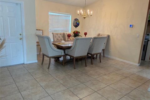 House in Port St. Lucie, Florida 4 bedrooms, 162.58 sq.m. № 2083244 - photo 4