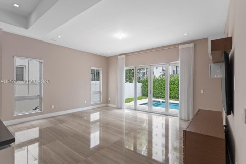 Villa ou maison à vendre à Doral, Floride: 5 chambres, 335.93 m2 № 2004751 - photo 25