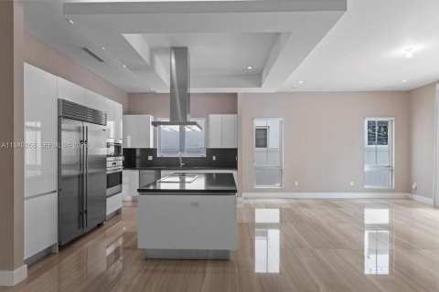 Villa ou maison à vendre à Doral, Floride: 5 chambres, 335.93 m2 № 2004751 - photo 21