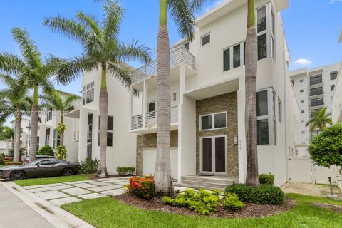 Villa ou maison à vendre à Doral, Floride: 5 chambres, 335.93 m2 № 2004751 - photo 3