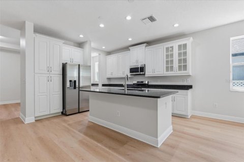 Villa ou maison à vendre à Apollo Beach, Floride: 3 chambres, 184.78 m2 № 2429172 - photo 17