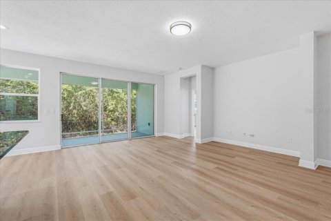 Villa ou maison à vendre à Apollo Beach, Floride: 3 chambres, 184.78 m2 № 2429172 - photo 25