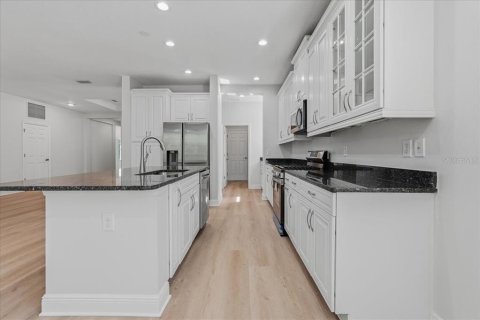 Villa ou maison à vendre à Apollo Beach, Floride: 3 chambres, 184.78 m2 № 2429172 - photo 22