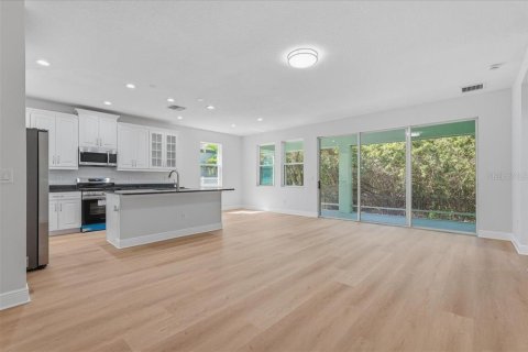 Villa ou maison à vendre à Apollo Beach, Floride: 3 chambres, 184.78 m2 № 2429172 - photo 15