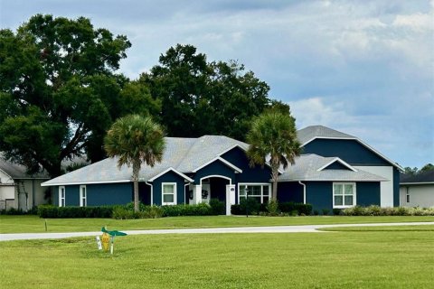 House in Ocala, Florida 3 bedrooms, 196.21 sq.m. № 1893606 - photo 2