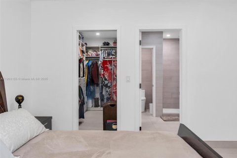 Villa ou maison à vendre à Miami Shores, Floride: 4 chambres, 238.85 m2 № 2015901 - photo 20