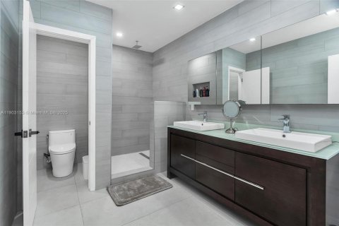 Villa ou maison à vendre à Miami Shores, Floride: 4 chambres, 238.85 m2 № 2015901 - photo 17
