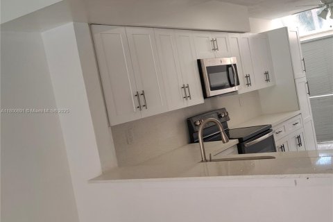 Touwnhouse à louer à Aventura, Floride: 3 chambres, 160.07 m2 № 1689070 - photo 16