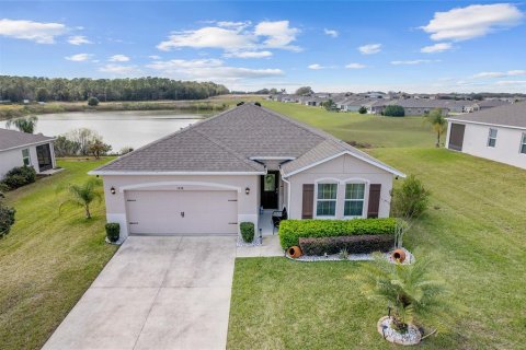 House in Ocala, Florida 3 bedrooms, 159.23 sq.m. № 1513979 - photo 1