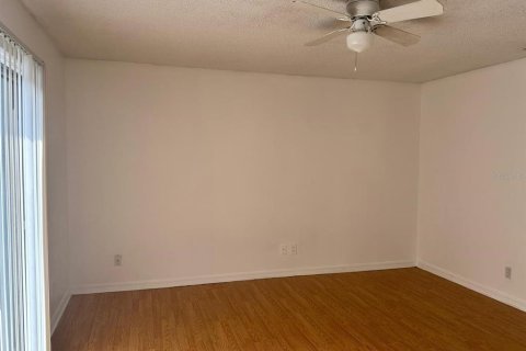 Condo in Winter Park, Florida, 2 bedrooms  № 1774696 - photo 12