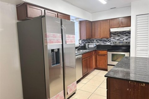 Condo in Winter Park, Florida, 2 bedrooms  № 1774696 - photo 10