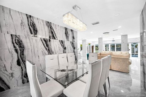 Casa en alquiler en Pinecrest, Florida, 5 dormitorios, 382.66 m2 № 1858969 - foto 13