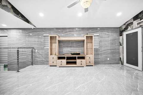 Casa en alquiler en Pinecrest, Florida, 5 dormitorios, 382.66 m2 № 1858969 - foto 25