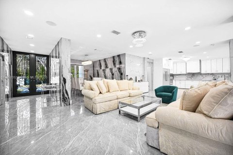Casa en alquiler en Pinecrest, Florida, 5 dormitorios, 382.66 m2 № 1858969 - foto 11