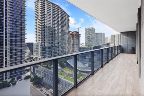 Condo in Miami, Florida, 3 bedrooms  № 1922831 - photo 19