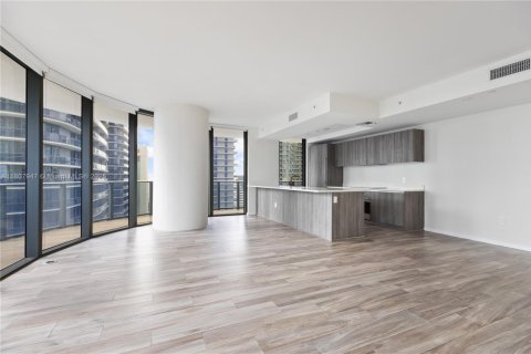 Condo in Miami, Florida, 3 bedrooms  № 1922831 - photo 16