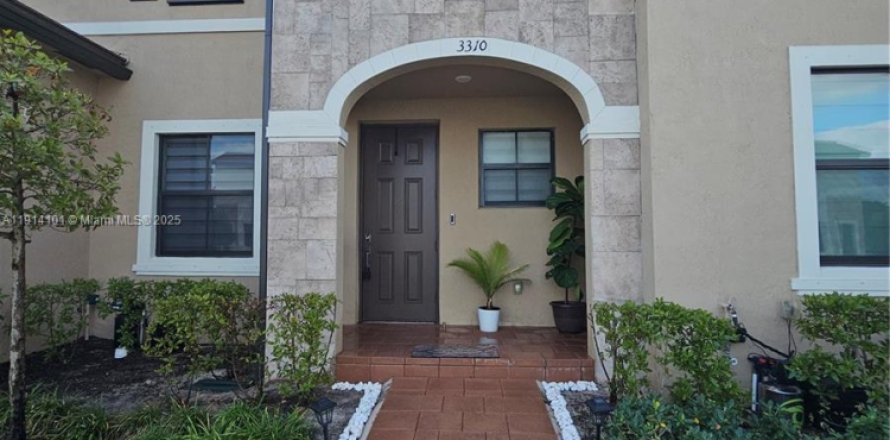 Casa en Hialeah, Florida 3 dormitorios, 137.77 m2 № 1969872
