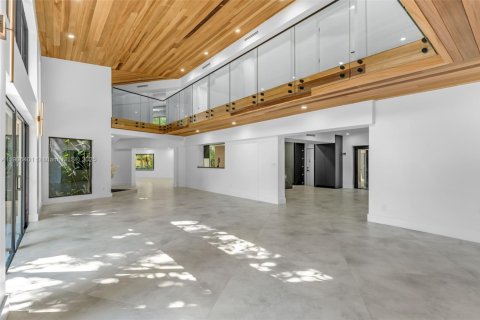 House in Pinecrest, Florida 4 bedrooms, 416.2 sq.m. № 1965792 - photo 14