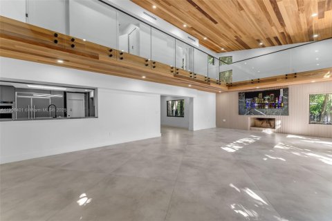 House in Pinecrest, Florida 4 bedrooms, 416.2 sq.m. № 1965792 - photo 15