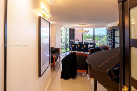 Купить кондоминиум в Майами, Флорида 2 спальни, 117.8м2, № 2012656 - фото 5